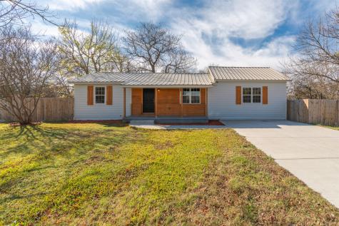 300 N 5th Street Quinlan TX 75474