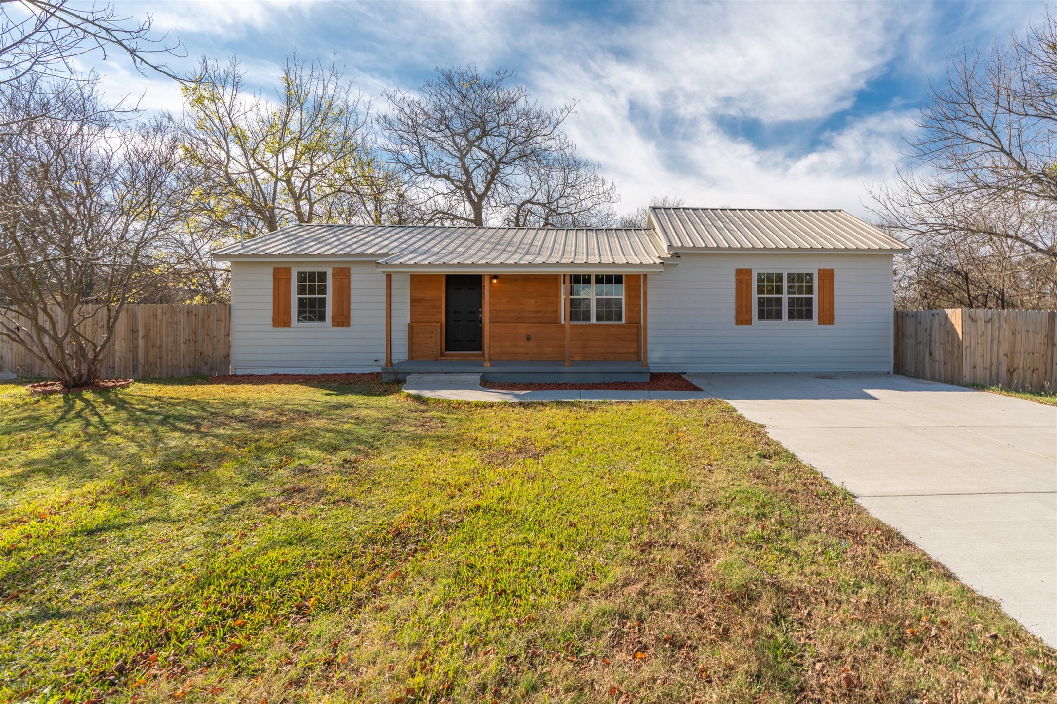 300 N 5th Street Quinlan TX 75474