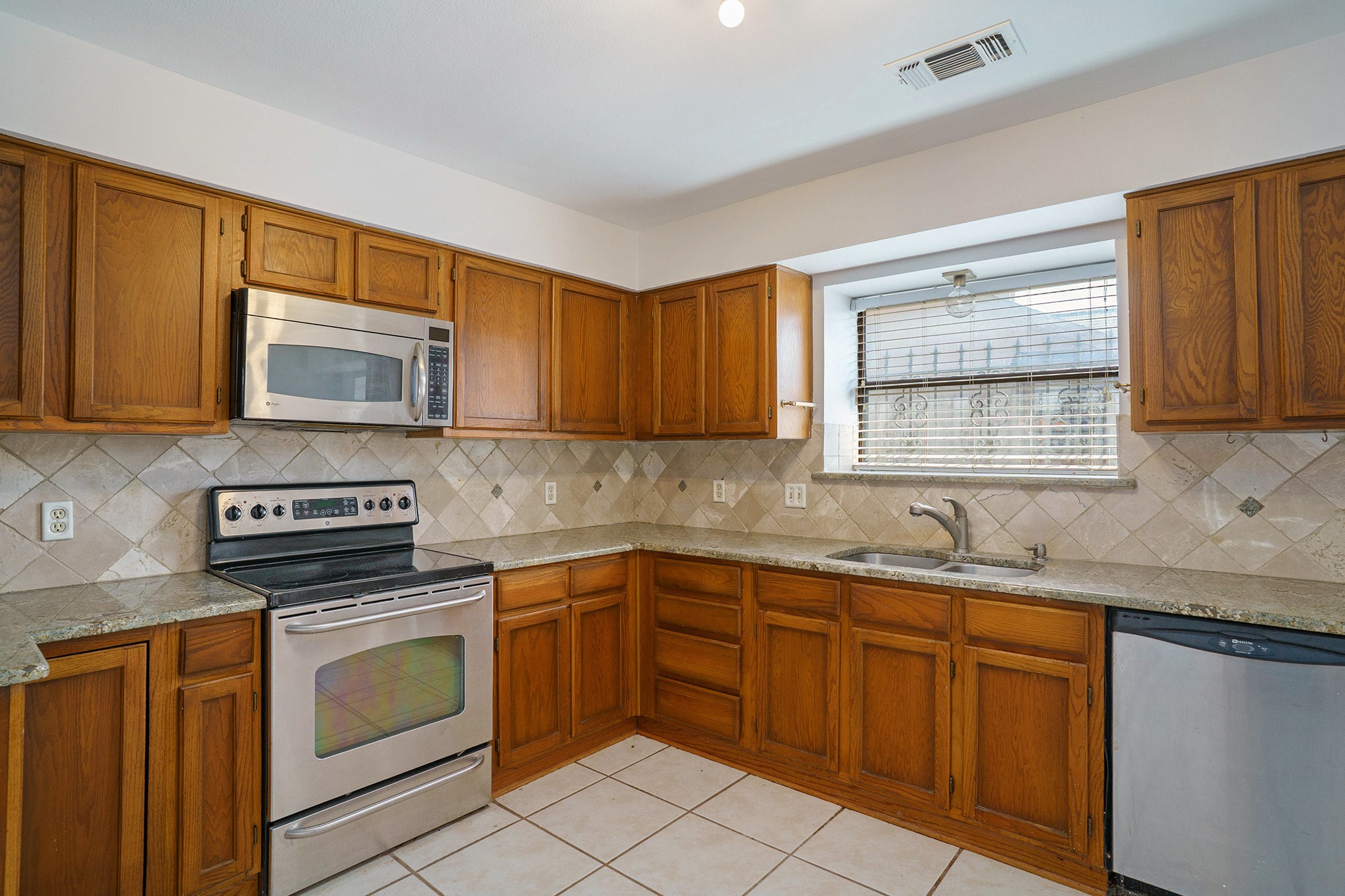 5118 Ledgestone Drive Fort Worth TX 76132