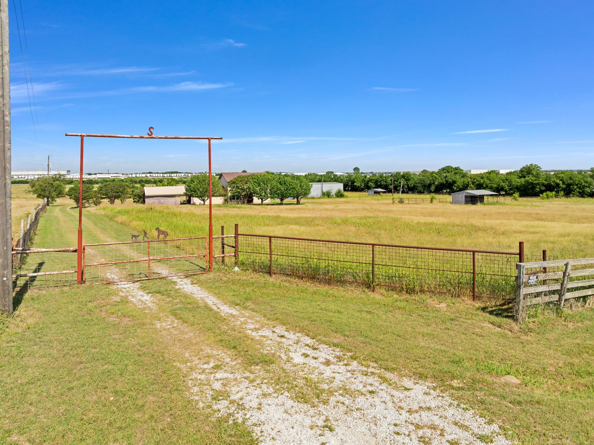 1795 Melton Road Sanger TX 76266
