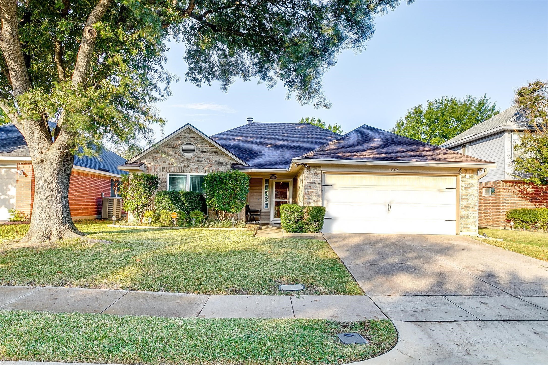 1206 Princeton Place Euless TX 76040