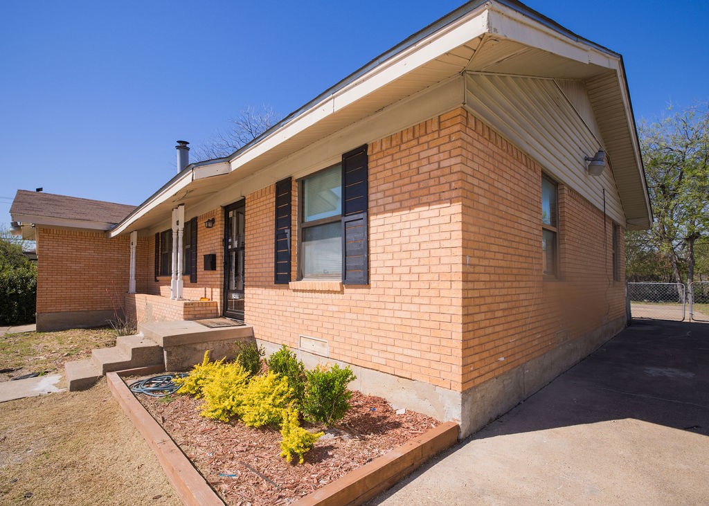 2409 Materhorn Drive Dallas TX 75228
