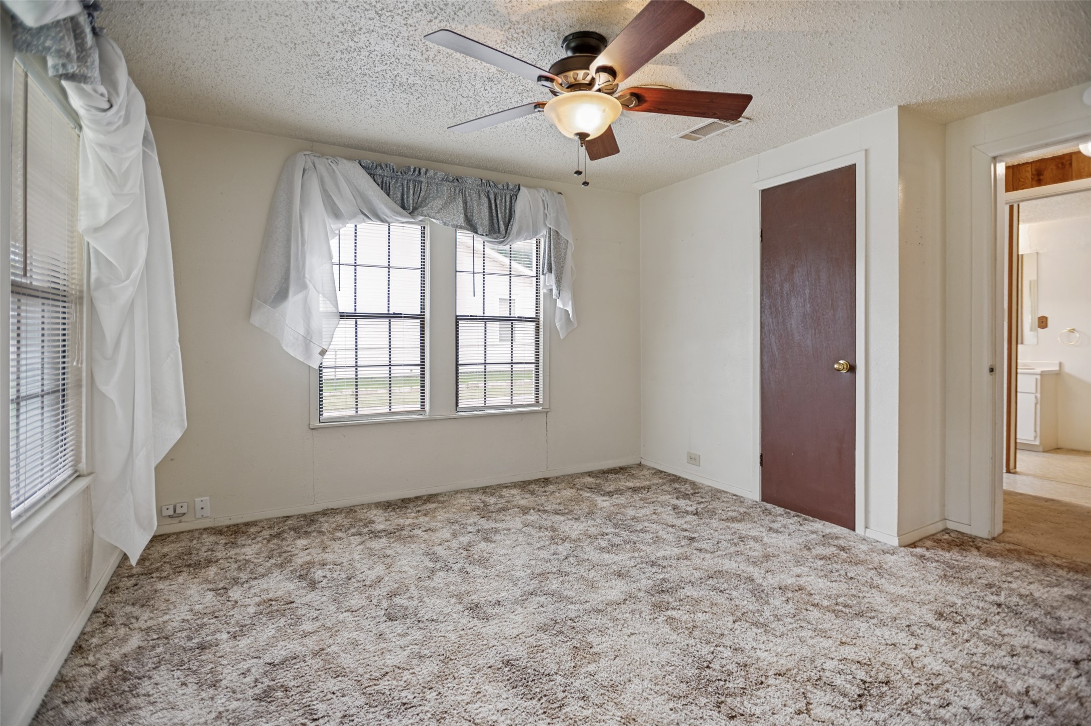 707 Cannon Drive Euless TX 76040