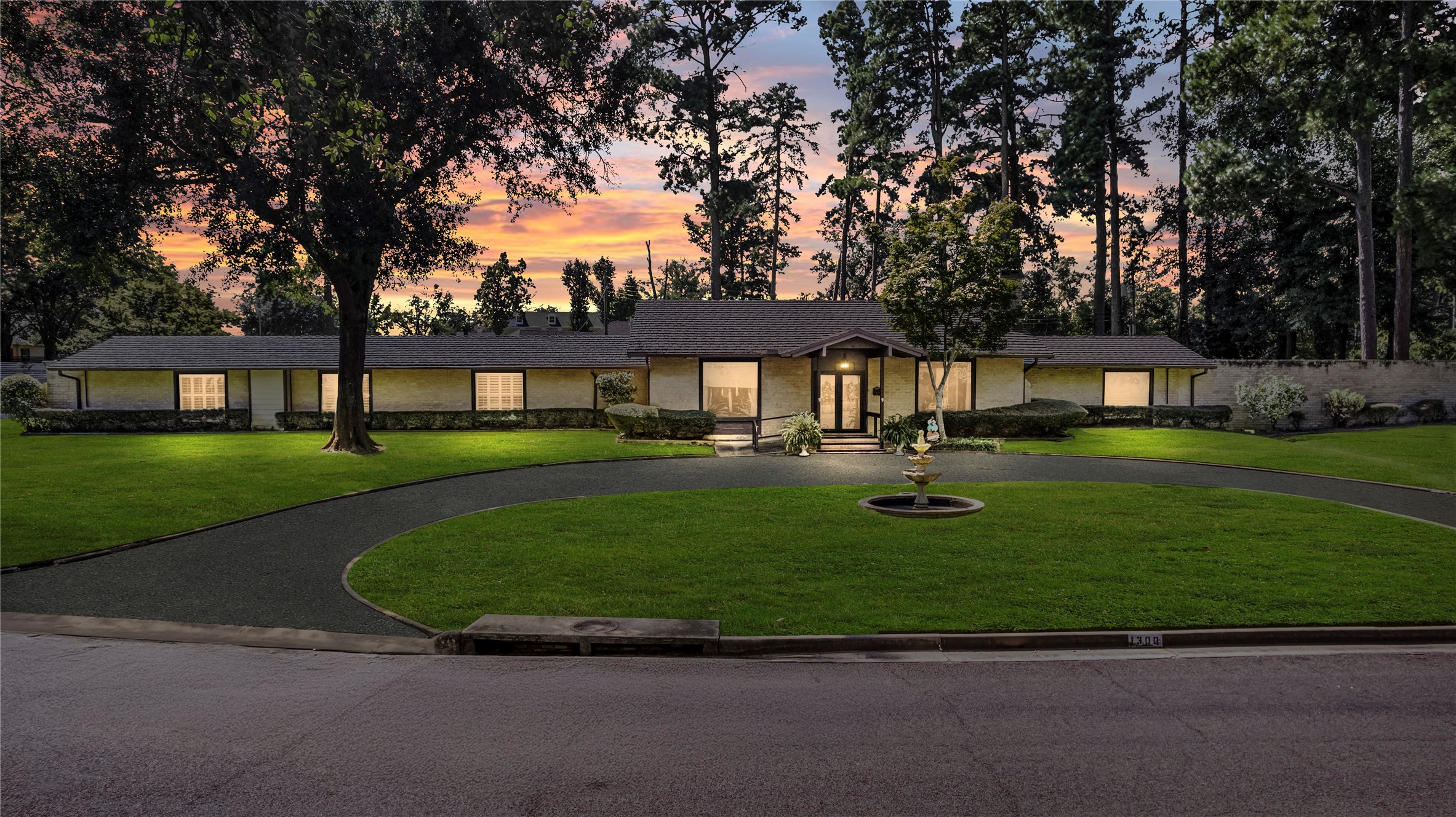 1300 Montclair Street Longview TX 75601