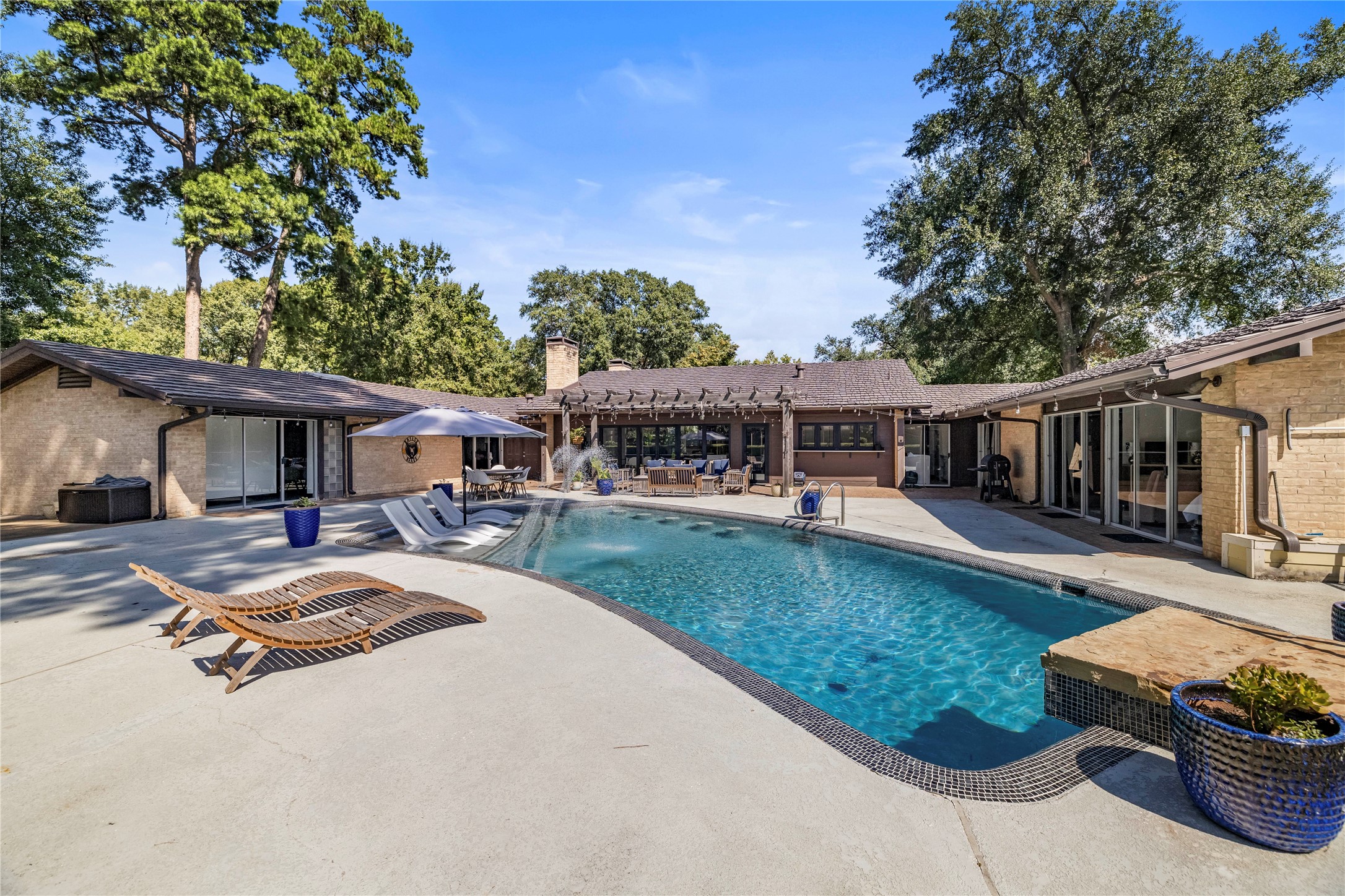 1300 Montclair Street Longview TX 75601