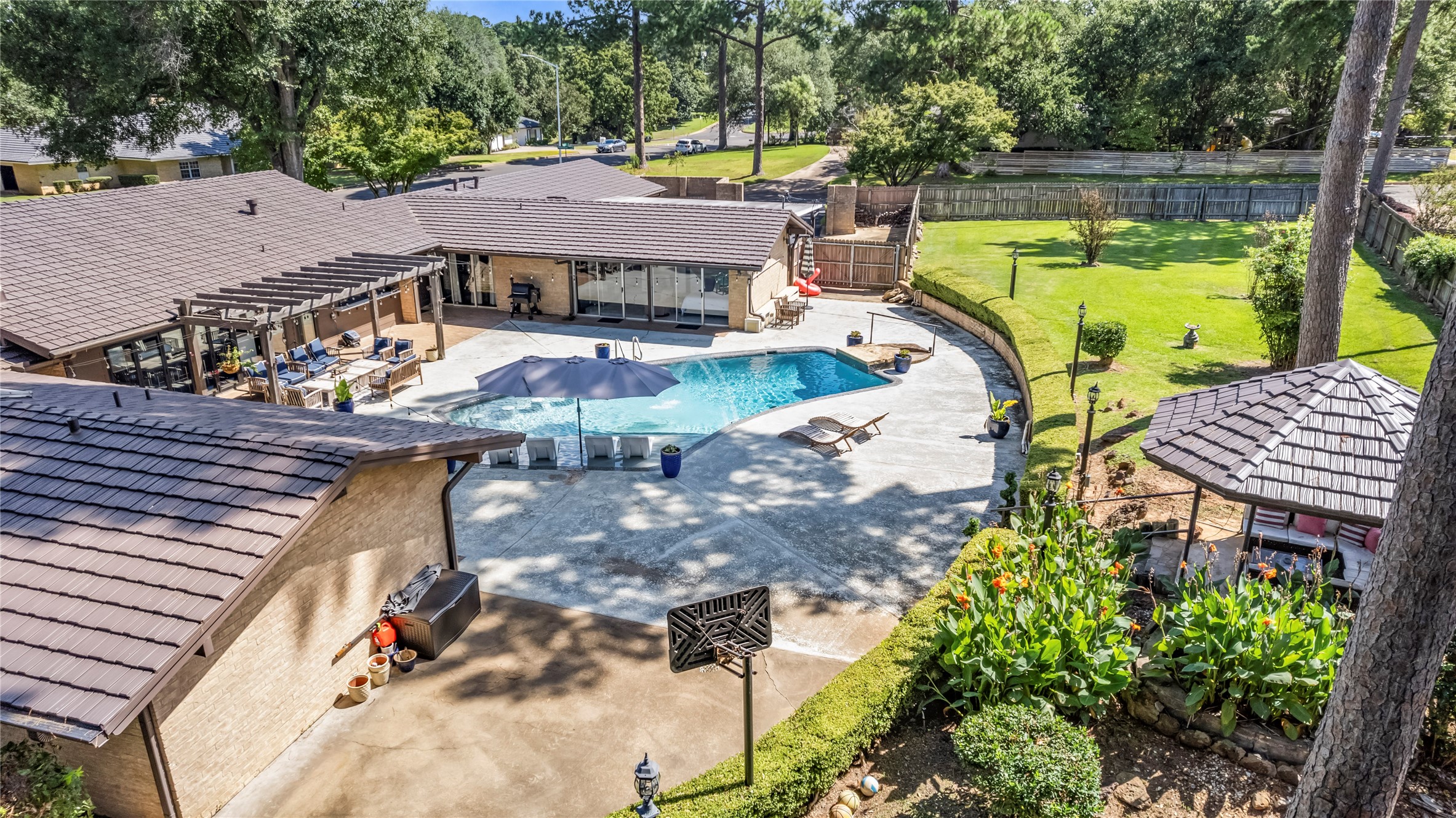 1300 Montclair Street Longview TX 75601