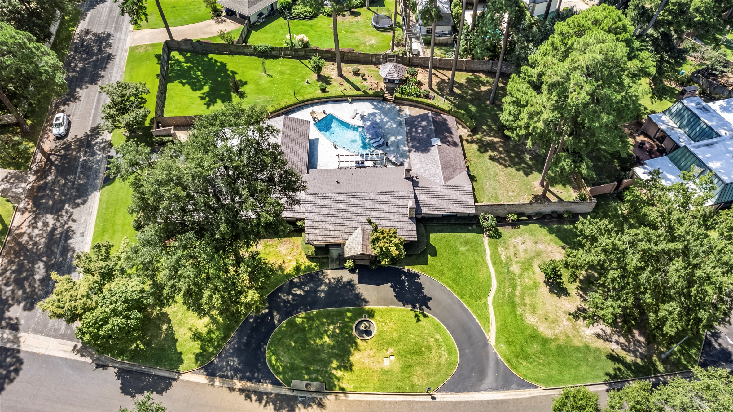 1300 Montclair Street Longview TX 75601