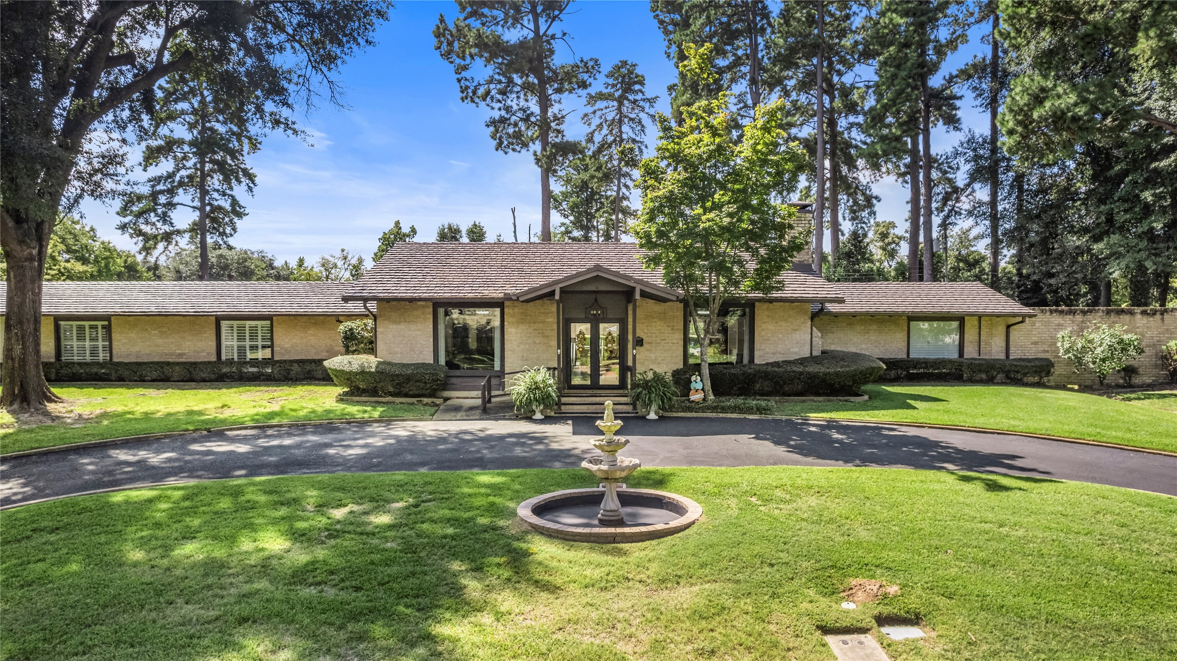 1300 Montclair Street Longview TX 75601