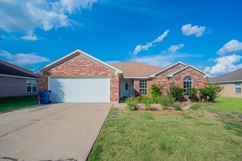 504 Marybeth Drive Burleson TX 76028