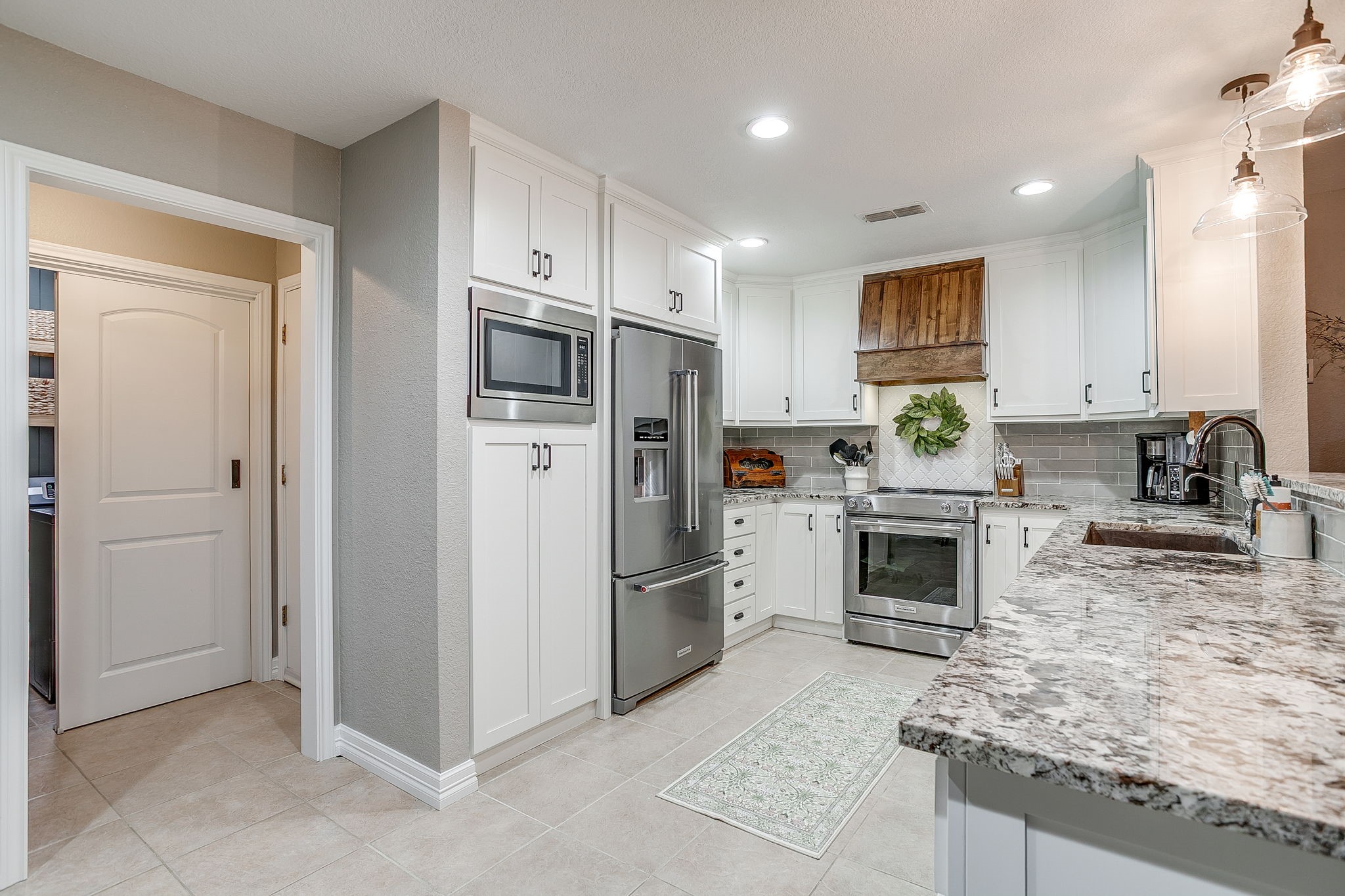 649 Christopher Lane Burleson TX 76028