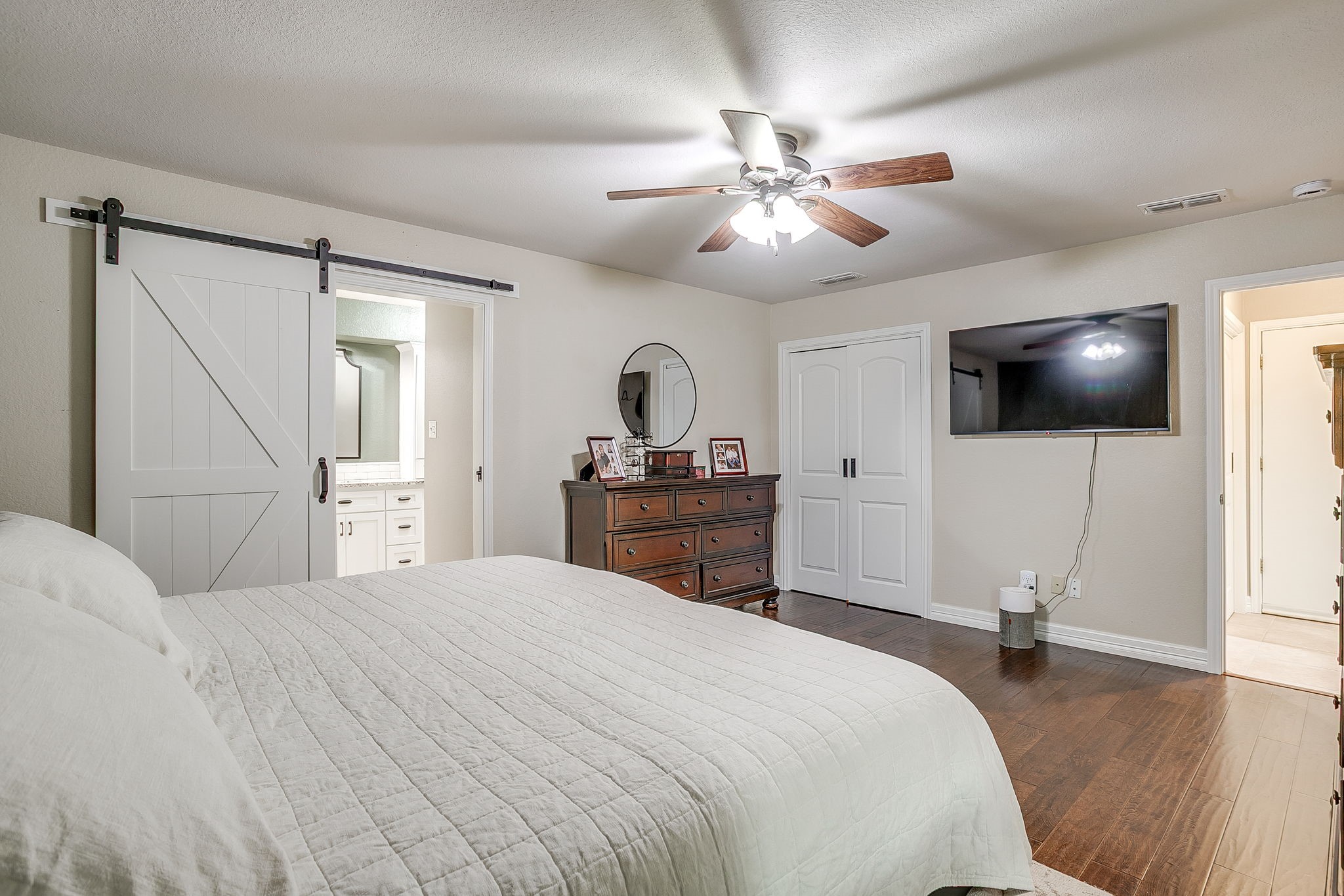 649 Christopher Lane Burleson TX 76028
