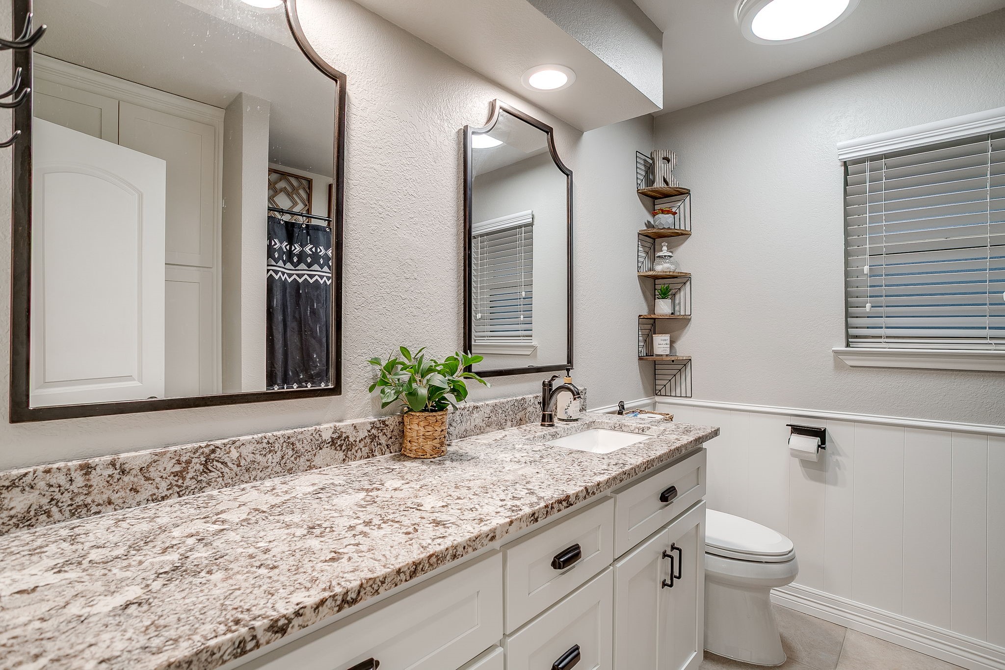 649 Christopher Lane Burleson TX 76028