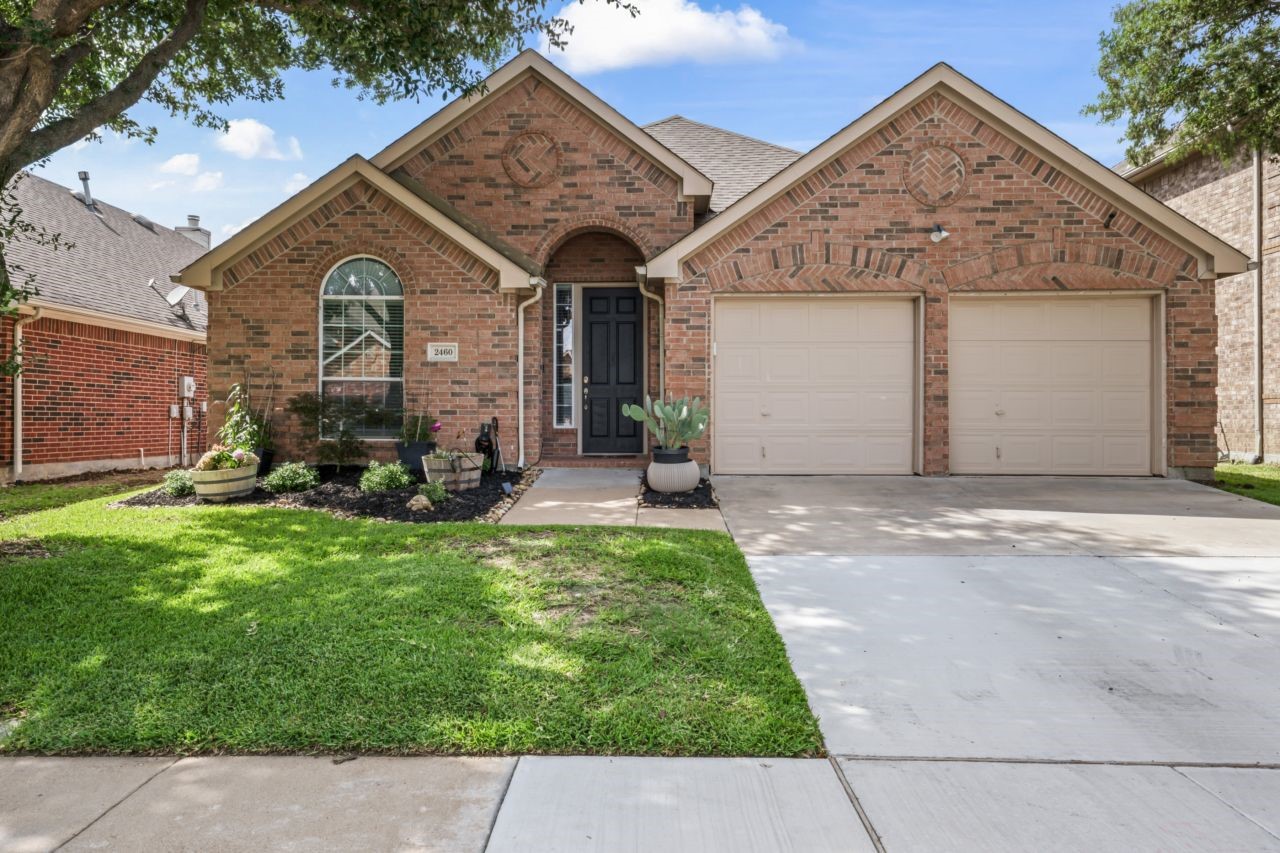 2460 Beachview Drive Grand Prairie TX 75054