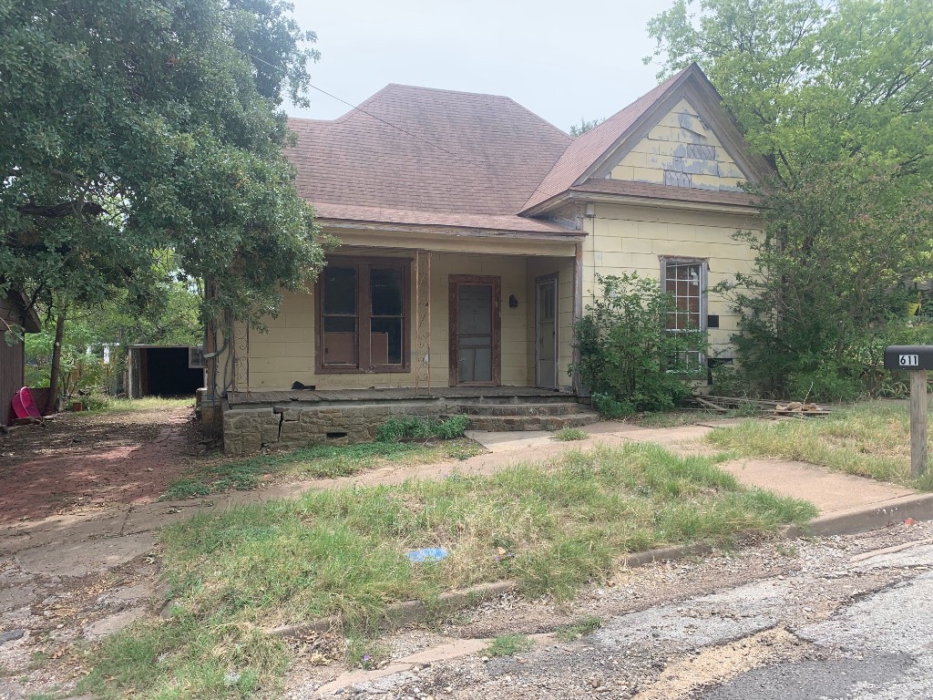 611 NW 8th Street Mineral Wells TX 76067
