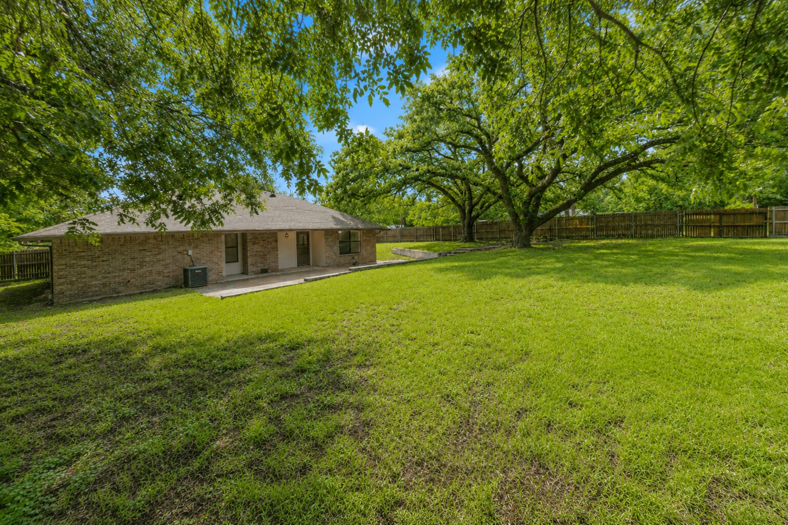 1001 Rosebud Drive Azle TX 76020