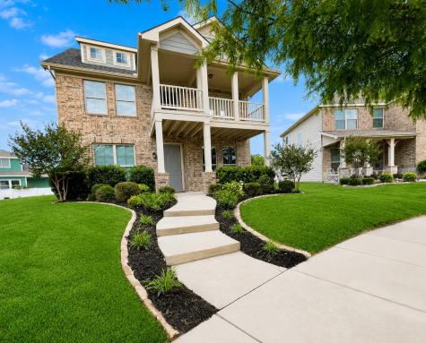 700 Hartsfield Street Aubrey TX 76227