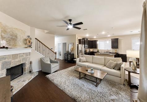 700 Hartsfield Street Aubrey TX 76227