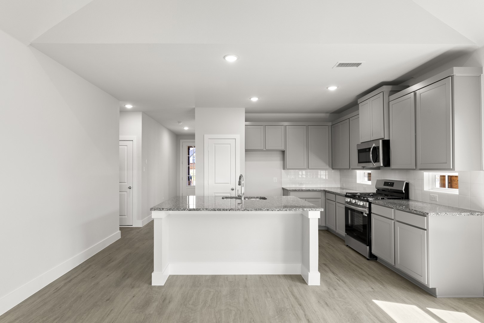 2020 Jasper Meadows Mesquite TX 75181