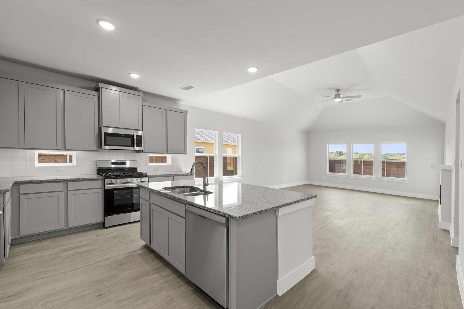 2020 Jasper Meadows Mesquite TX 75181