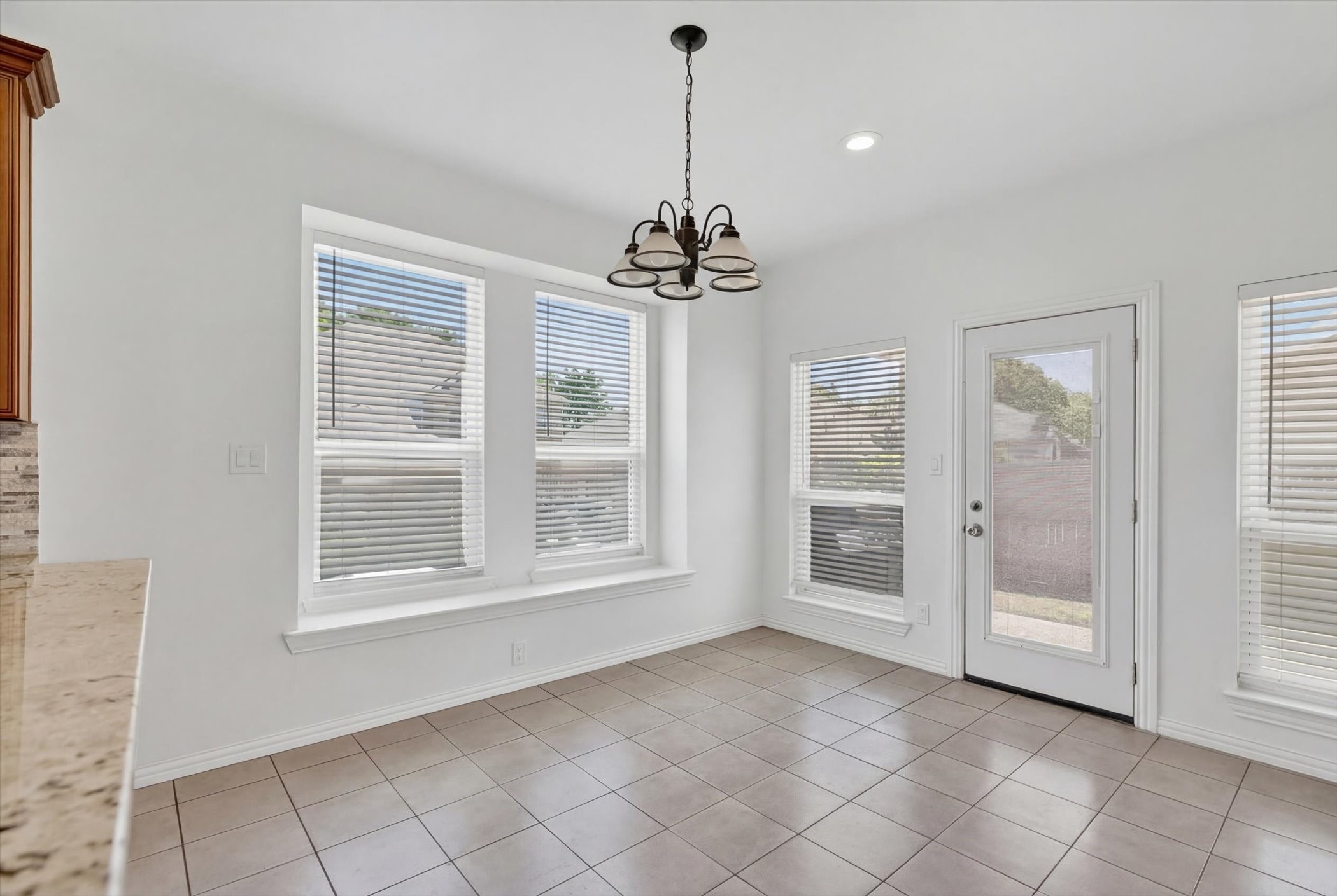 3304 Landhope Circle Arlington TX 76016