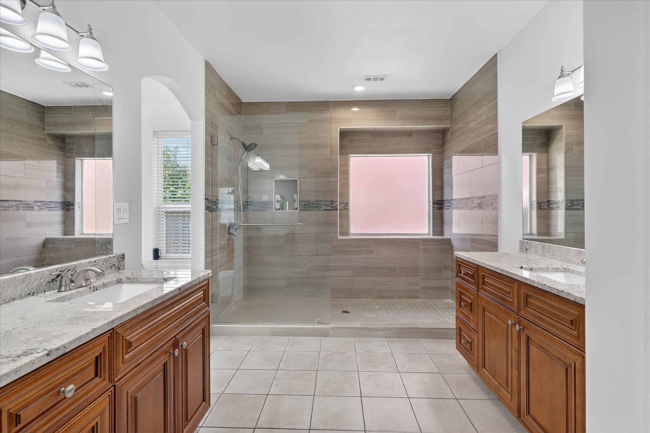 3304 Landhope Circle Arlington TX 76016