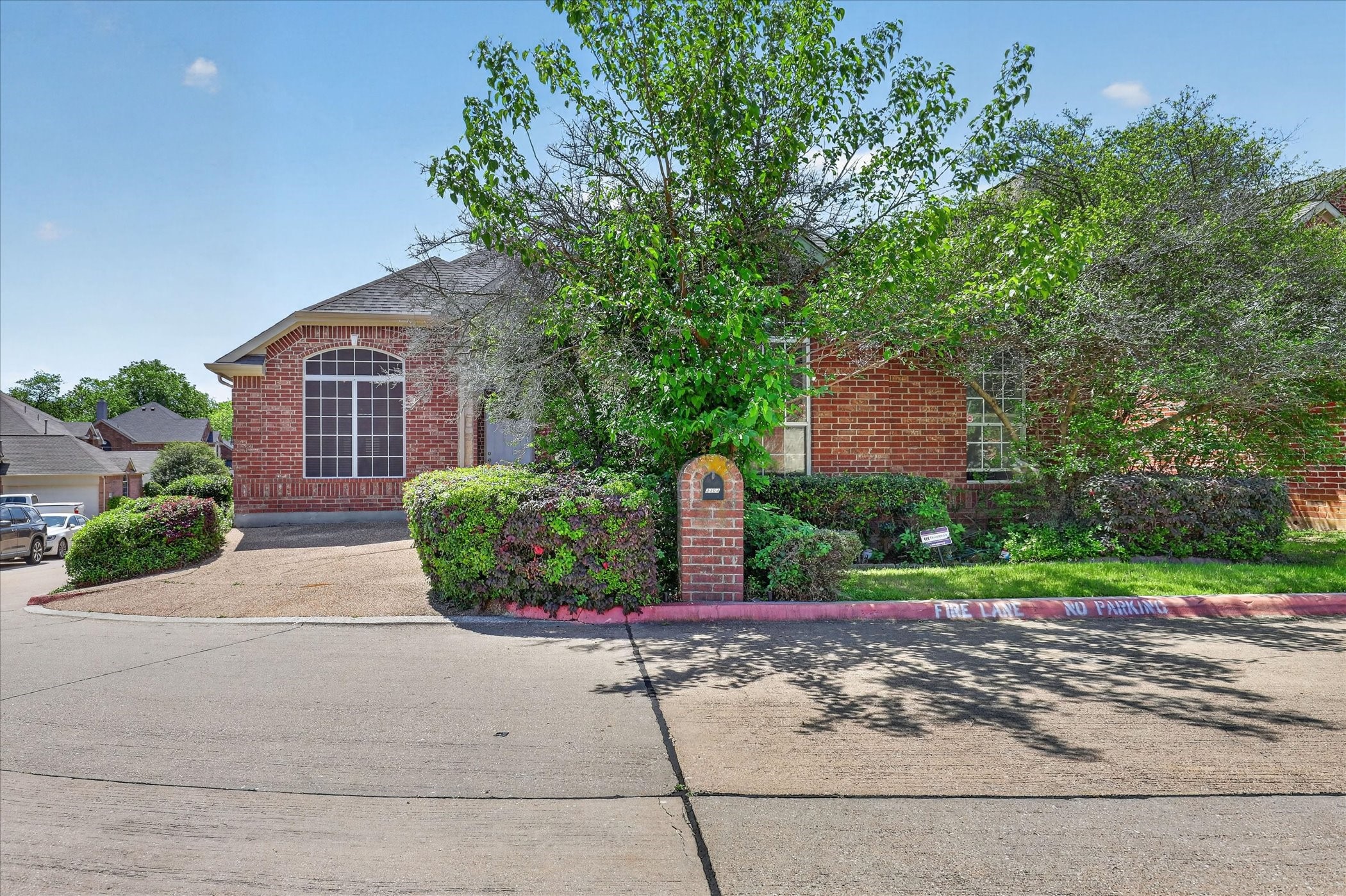 3304 Landhope Circle Arlington TX 76016