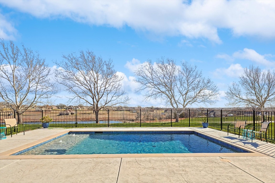 112 Grace Lane Azle TX 76020