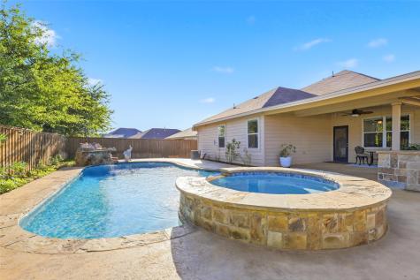 521 Bailer Drive Crowley TX 76036