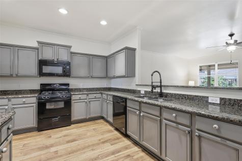 521 Bailer Drive Crowley TX 76036