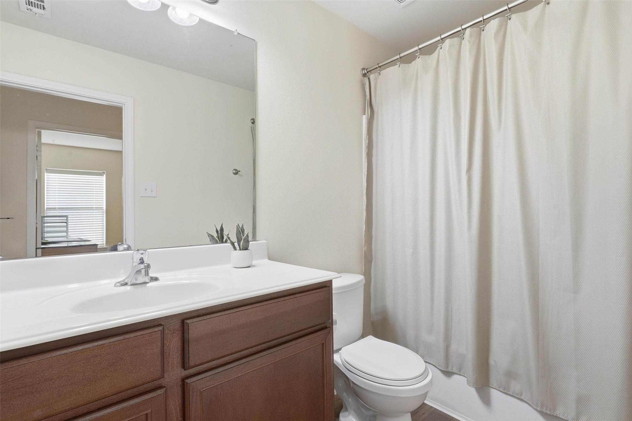 521 Bailer Drive Crowley TX 76036