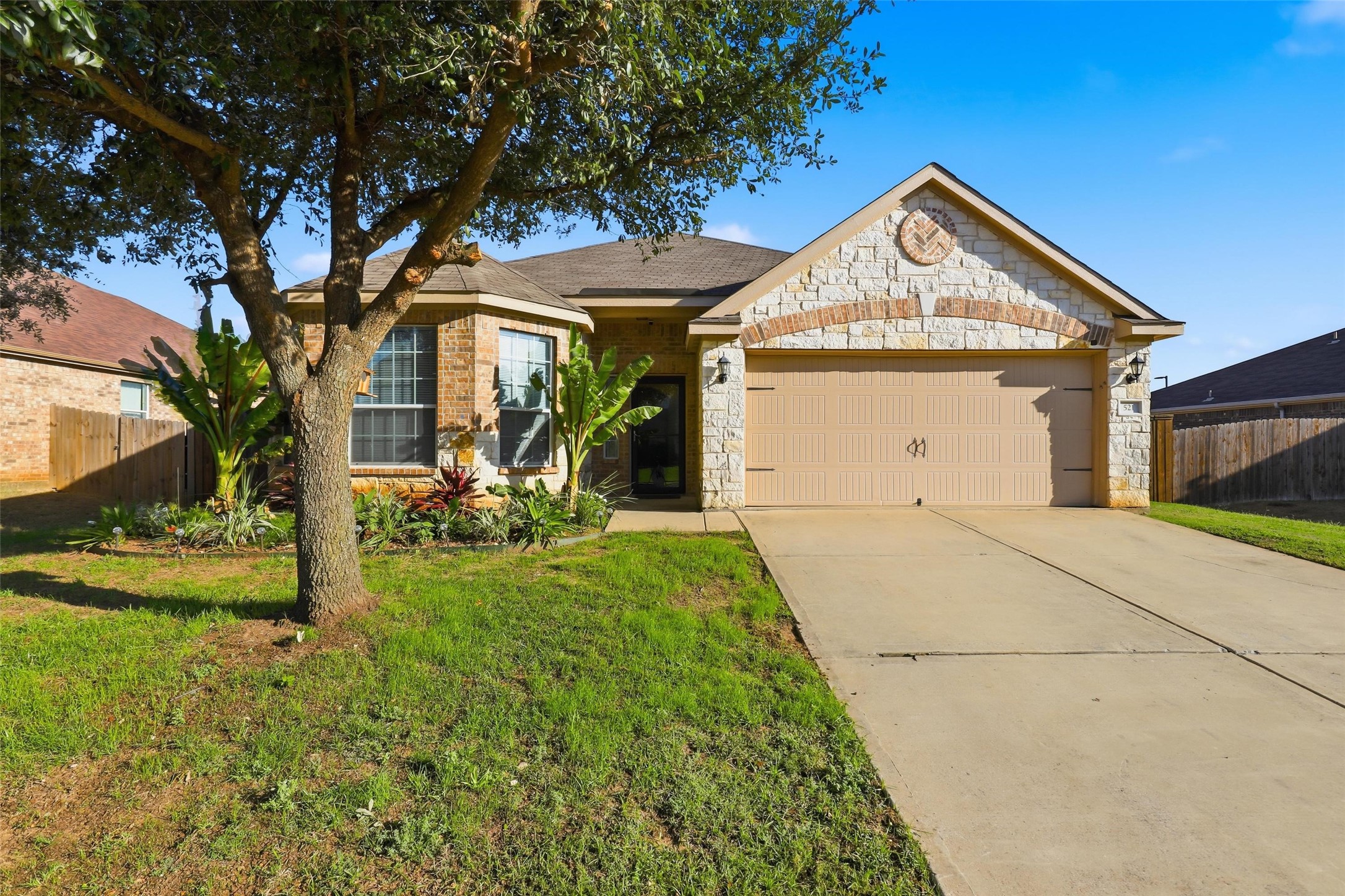 521 Bailer Drive Crowley TX 76036
