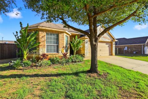 521 Bailer Drive Crowley TX 76036