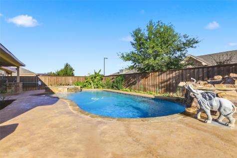 521 Bailer Drive Crowley TX 76036