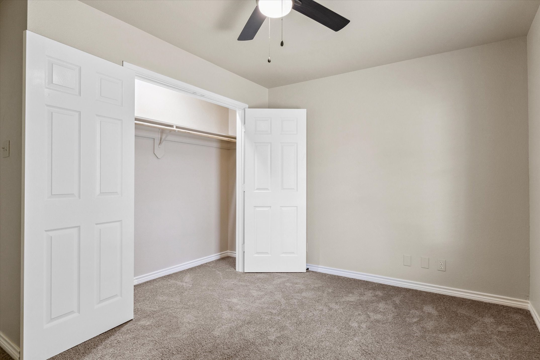 821 Gibbard Avenue Wills Point TX 75169