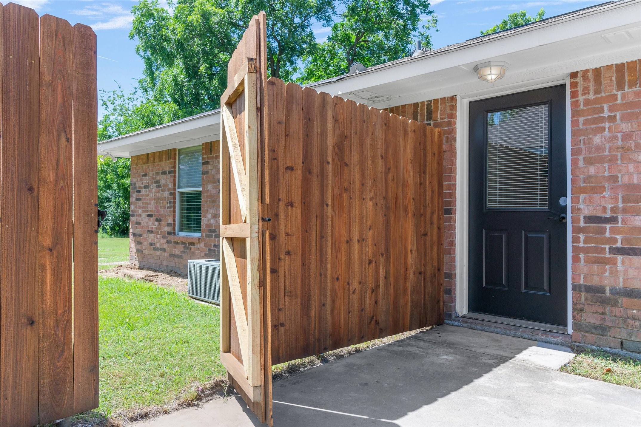 821 Gibbard Avenue Wills Point TX 75169