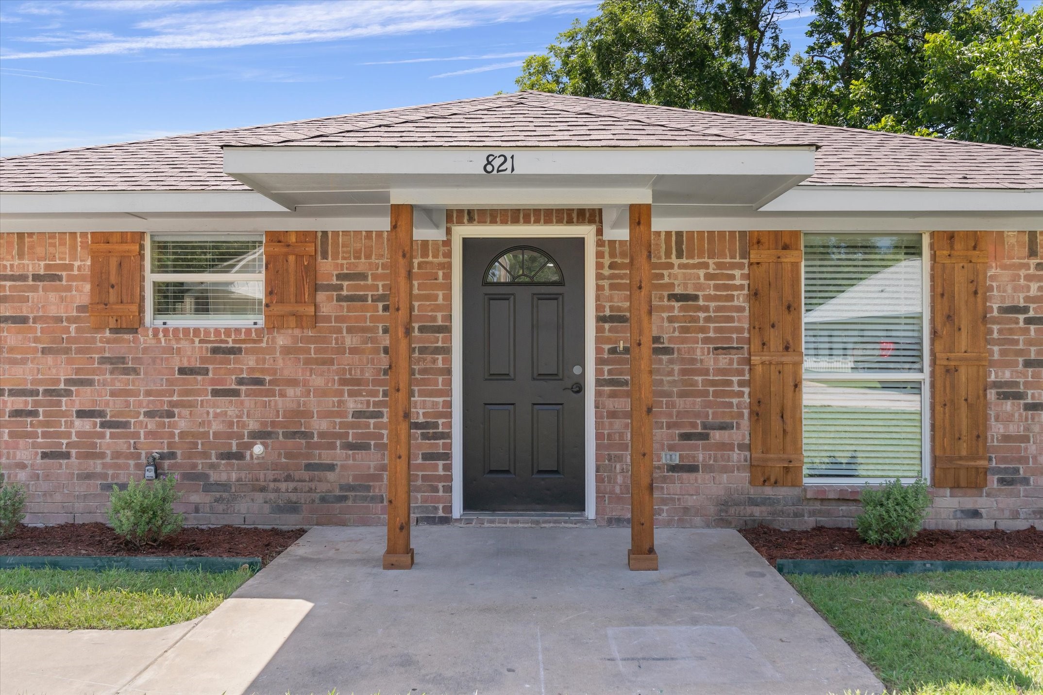 821 Gibbard Avenue Wills Point TX 75169