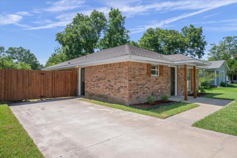 821 Gibbard Avenue Wills Point TX 75169