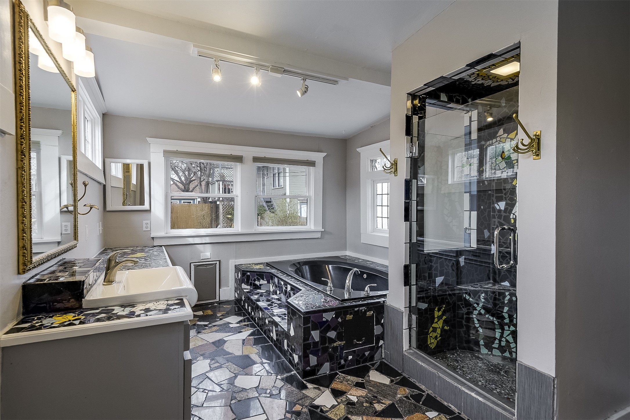 1616 Fairmount Avenue Fort Worth TX 76104