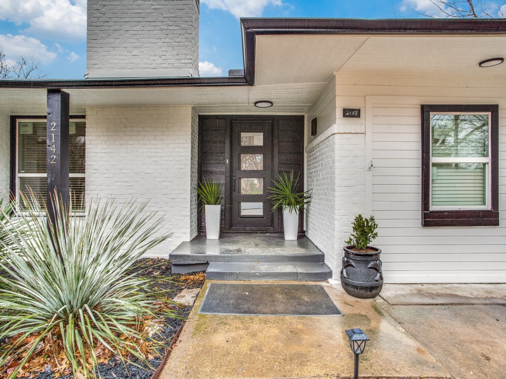 2142 Leander Drive Dallas TX 75211