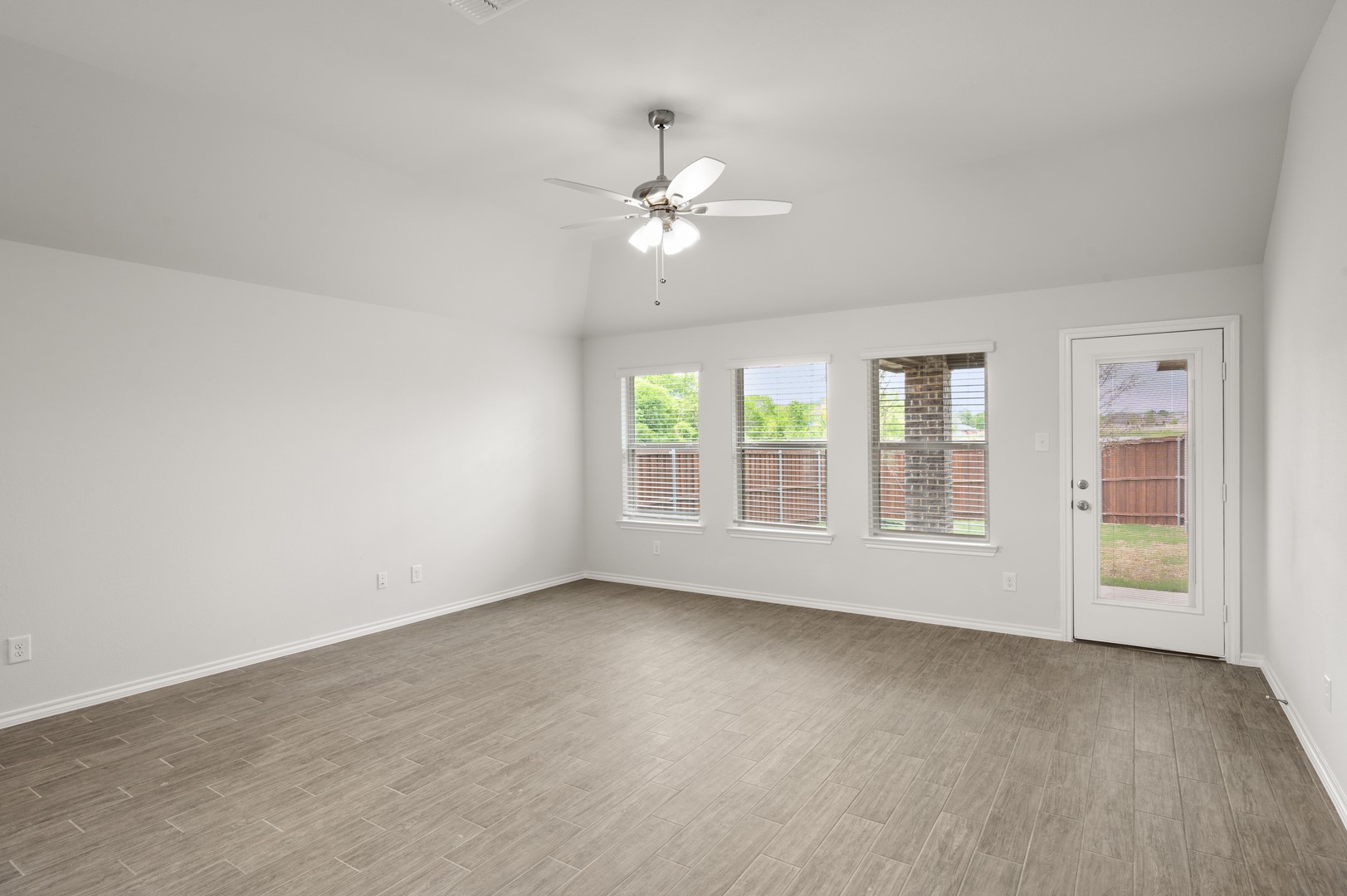 2817 Hay Lane Midlothian TX 76065