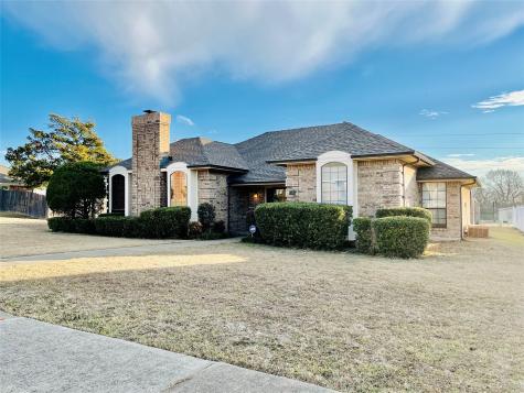 201 Wildwood Drive Desoto TX 75115