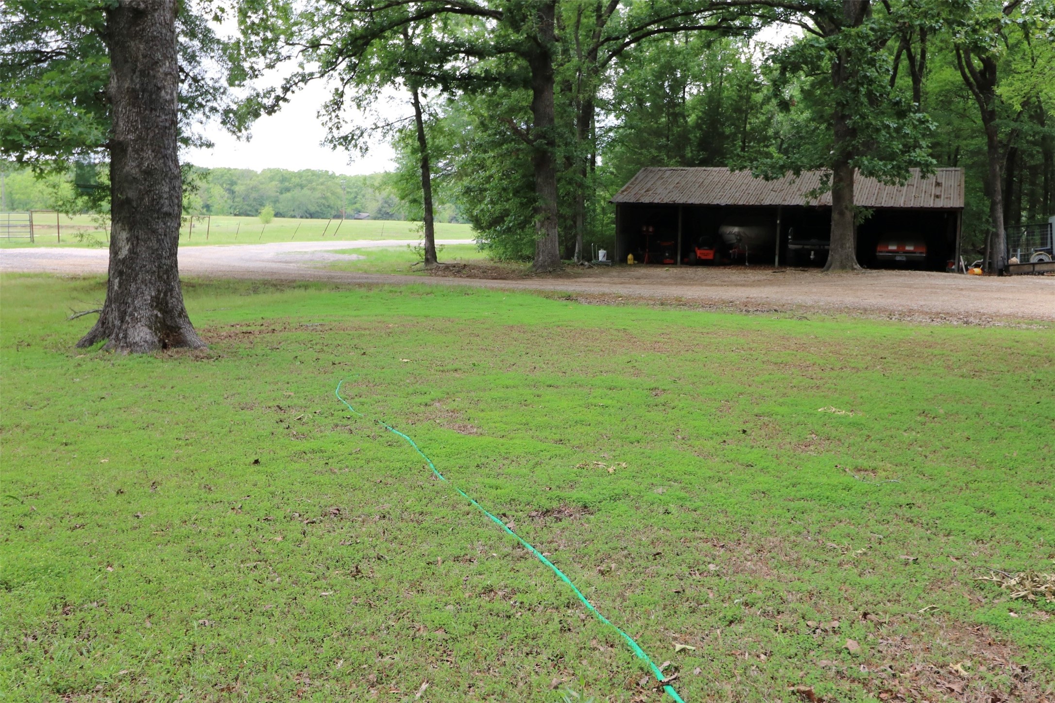 11083 Farm Road 1502 Paris TX 75462