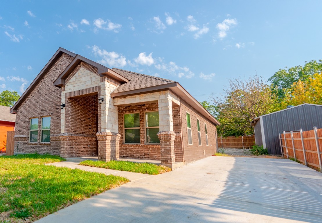 3221 Avenue L Fort Worth TX 76105