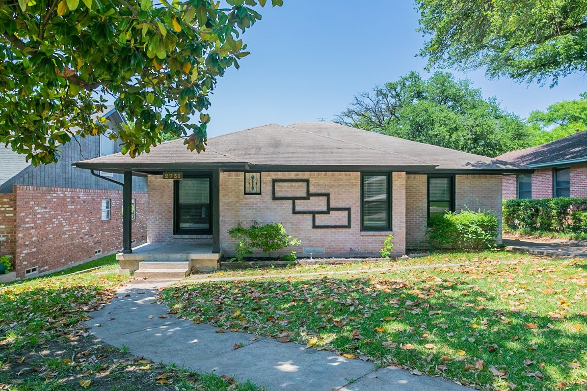 2731 W 10th Street Dallas TX 75211