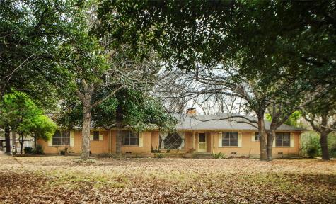 1608 N Houston School Road Lancaster TX 75134
