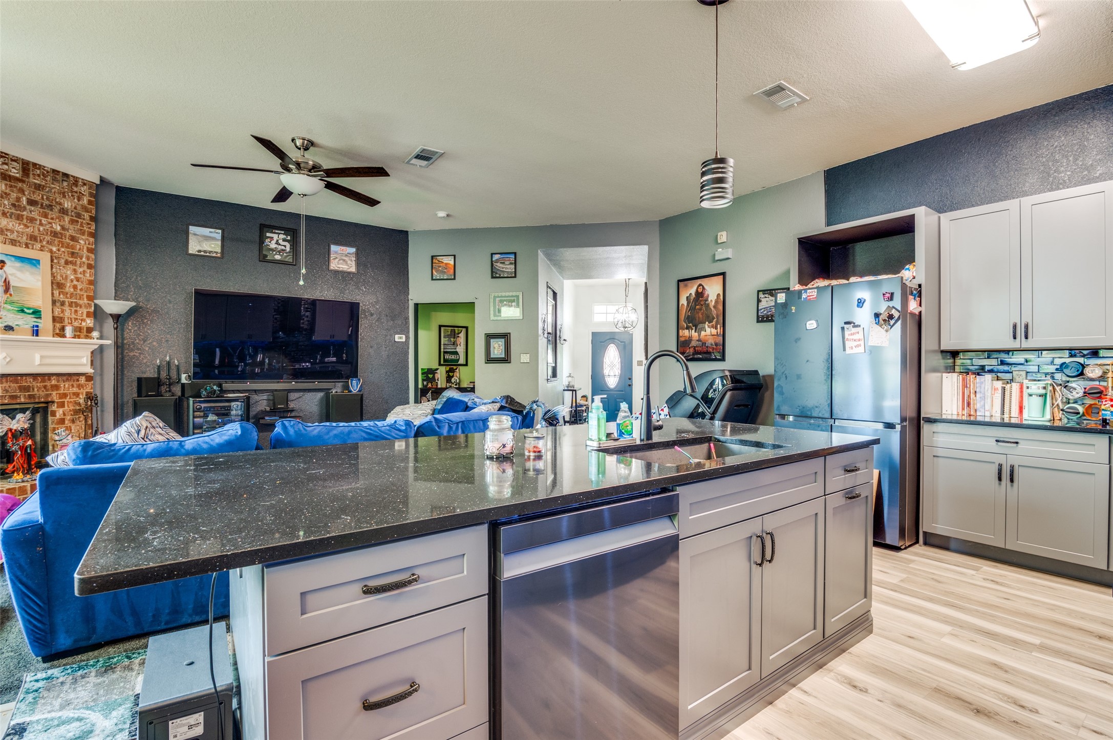 805 E Huitt Lane Euless TX 76040