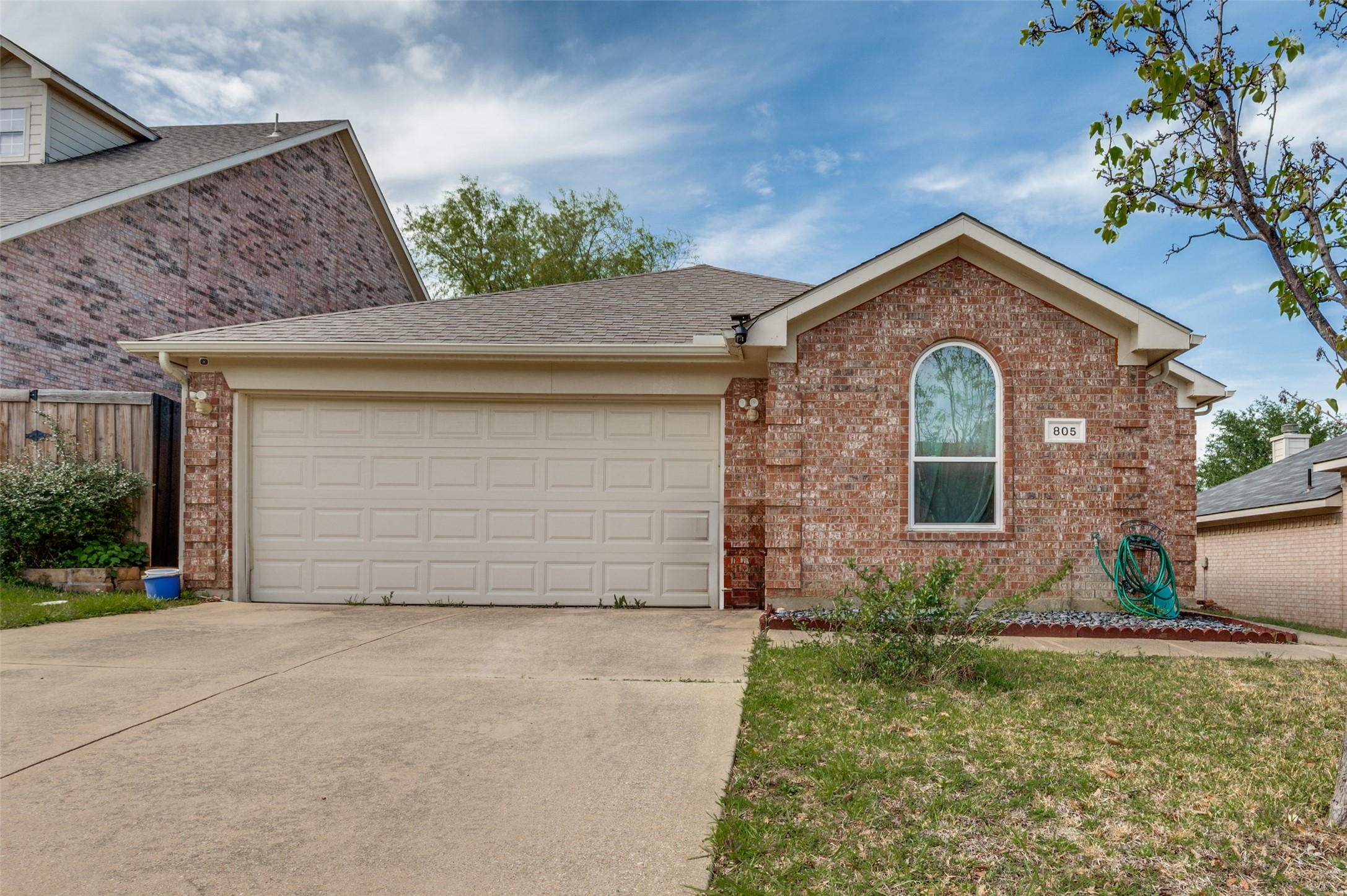 805 E Huitt Lane Euless TX 76040