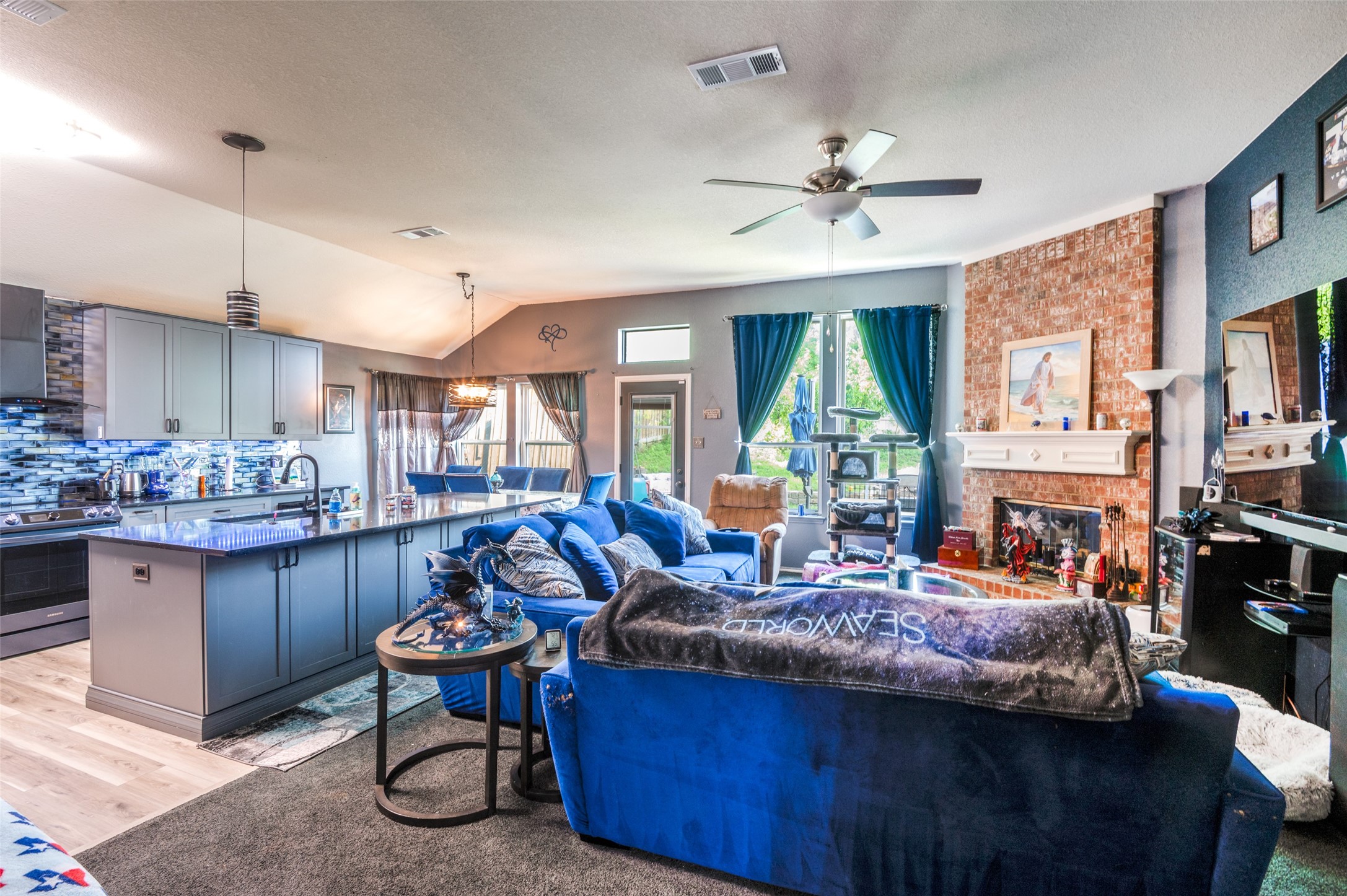 805 E Huitt Lane Euless TX 76040