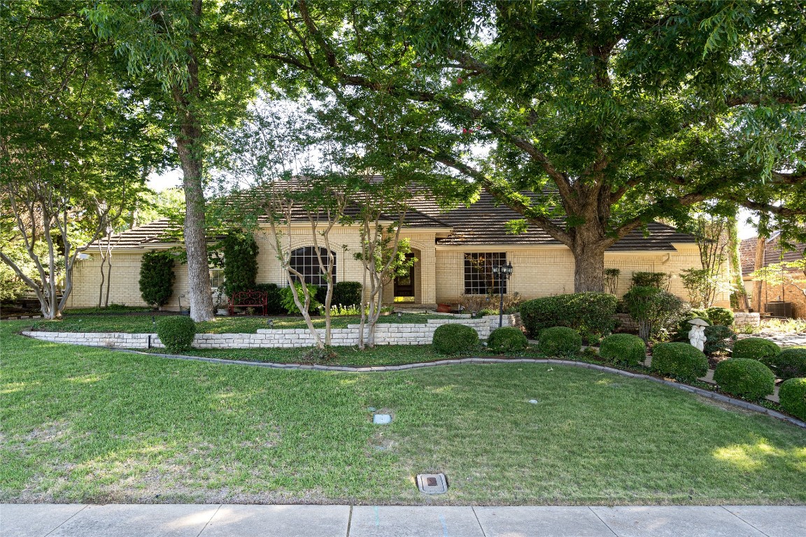 1011 Greenbriar Lane Duncanville TX 75137