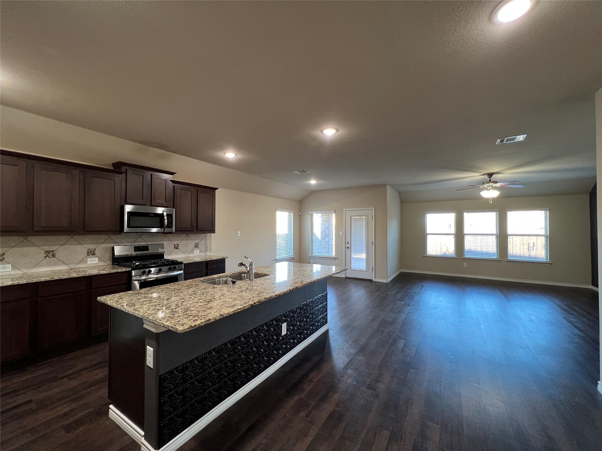 569 W Kara Drive Fate TX 75087